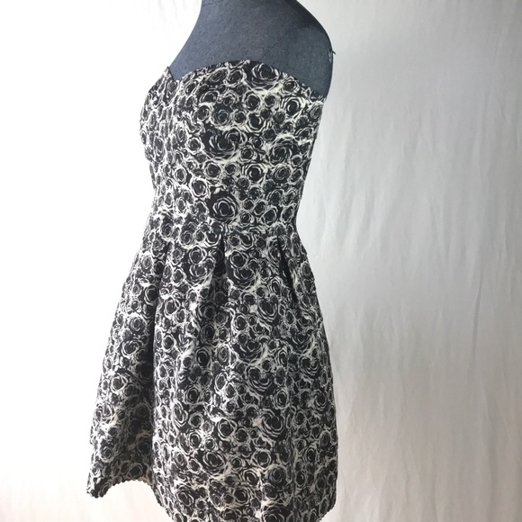 San Souci Floral Skater Dress Fit & Flare  S - Picture 5 of 8